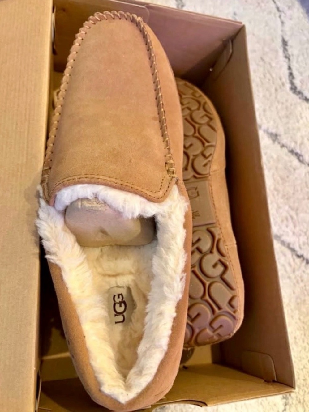 NIB: UGG Chestnut M Linscot Men’s Slippers/Sneaker-Style Loafers